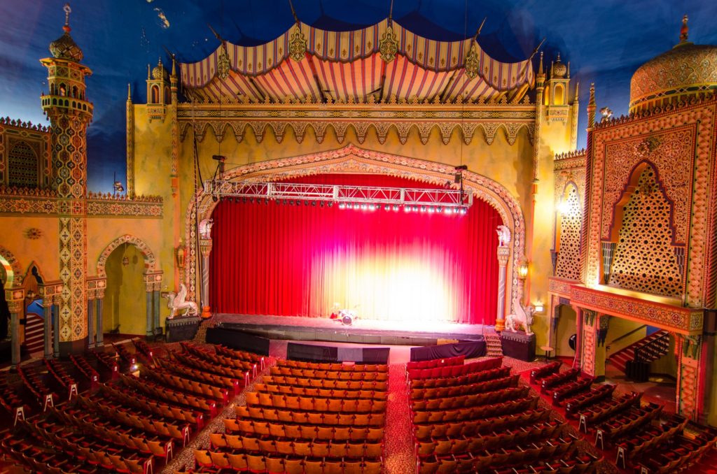 new-regal-theater-01-ear