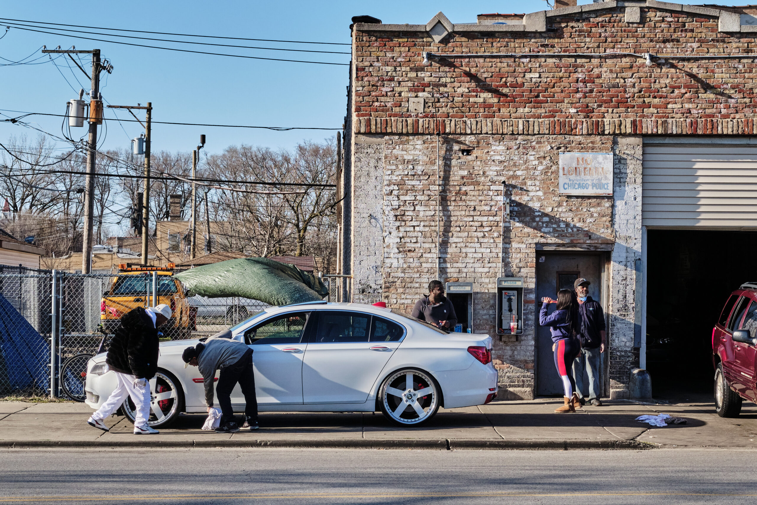 Mayor Lightfoot puts a 9 p.m. curfew on liquor sales in Chicago to curb gatherings during COVID-19 pandemic