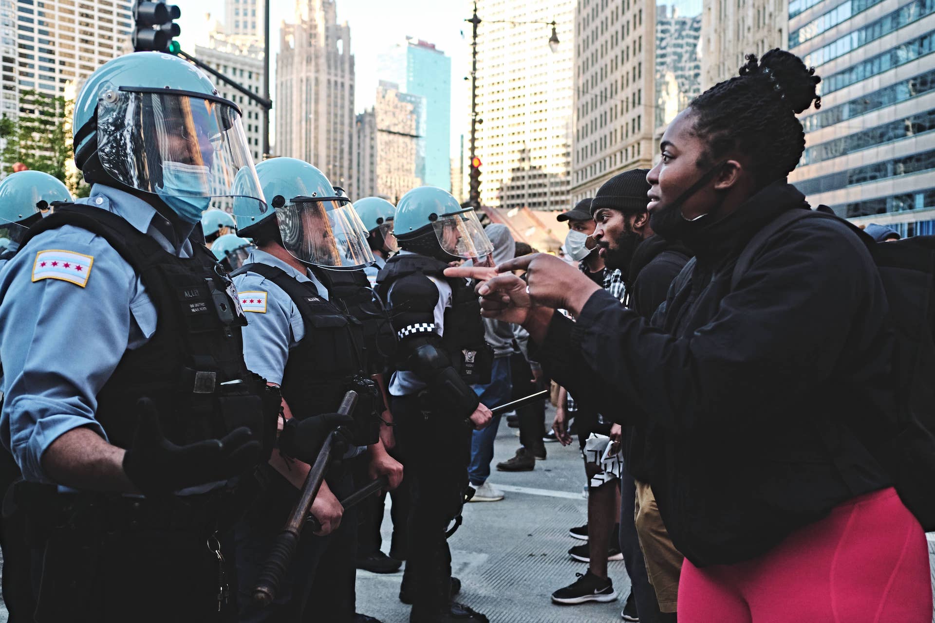 girl-pointing-at-cpd