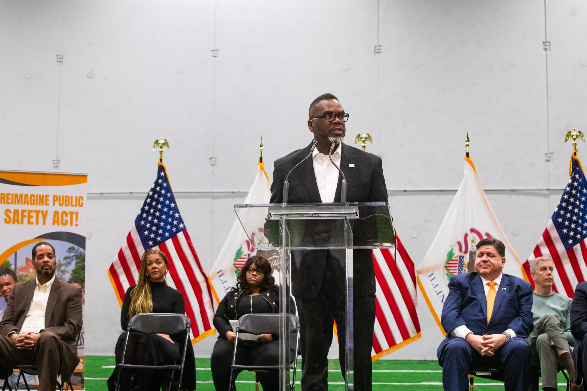 Pritzker, Johnson applaud Peacekeepers violence prevention program as ...