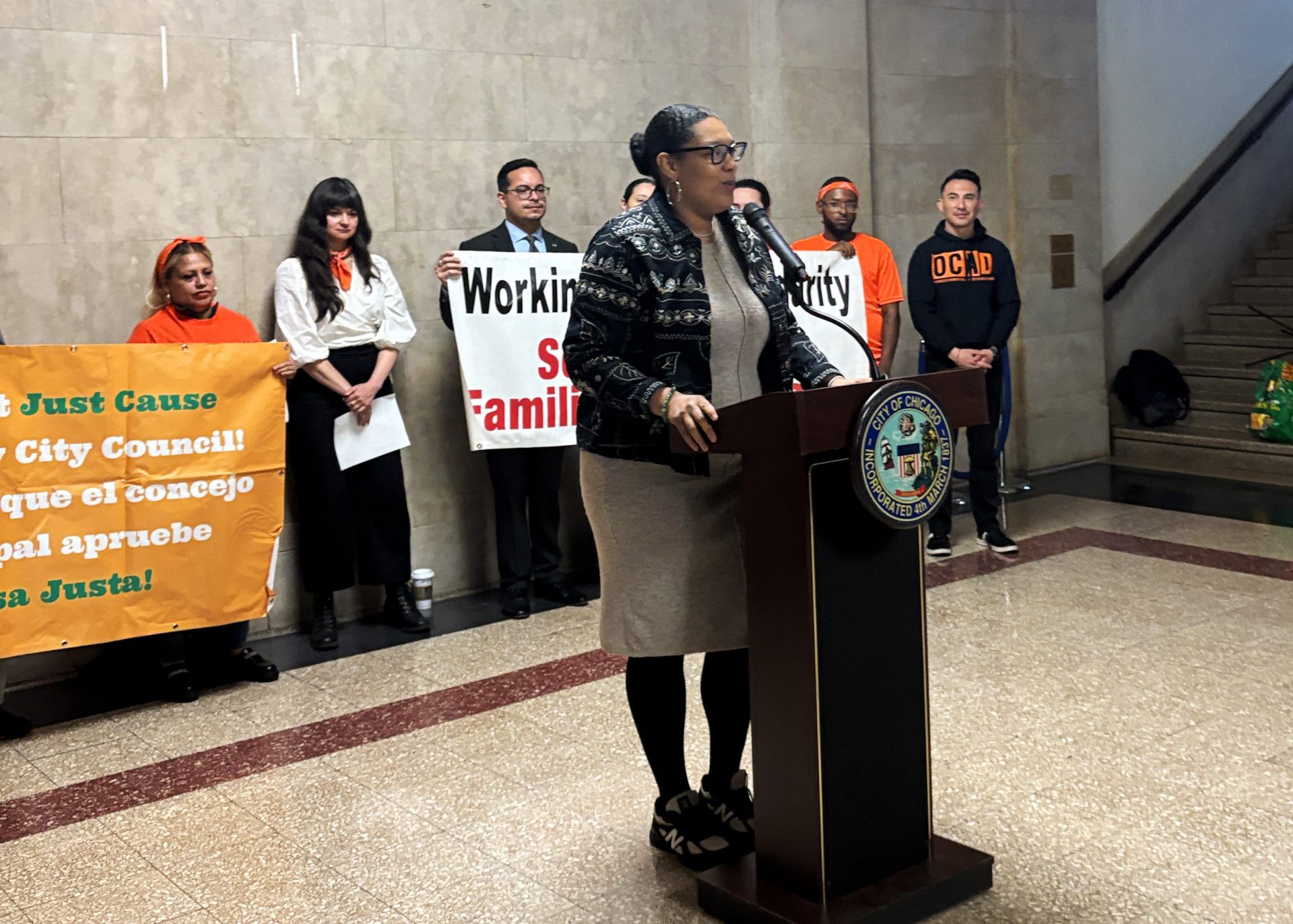 Housing advocates rally for ‘just cause’ evictions in Chicago
