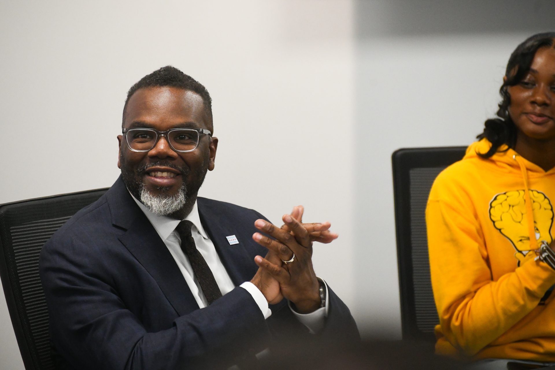 Chicago surpasses its youth jobs goal by 1,000, Mayor Brandon Johnson says