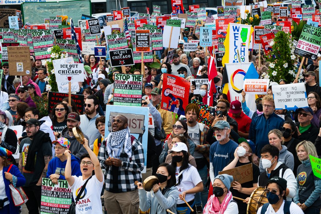 Thousands of demonstrators gather at Ida B. Wells Drive and Michigan Avenue following an anti-Trump protest that was held in response to Trump’s threats to send federal troops into Chicago despite no requests from local or state leaders. Sept. 6, 2025. Photo by Ash Lane