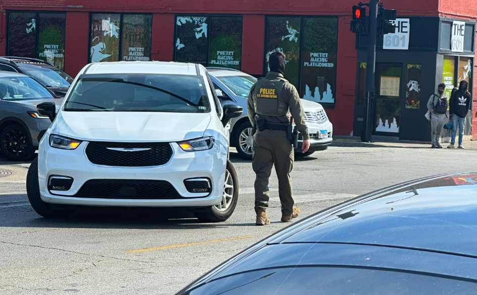 Federal agents were sighted on the West Side near Congress Parkway and California Ave on Oct. 1 Photo courtesy of Equity And Transformation (E.A.T.)