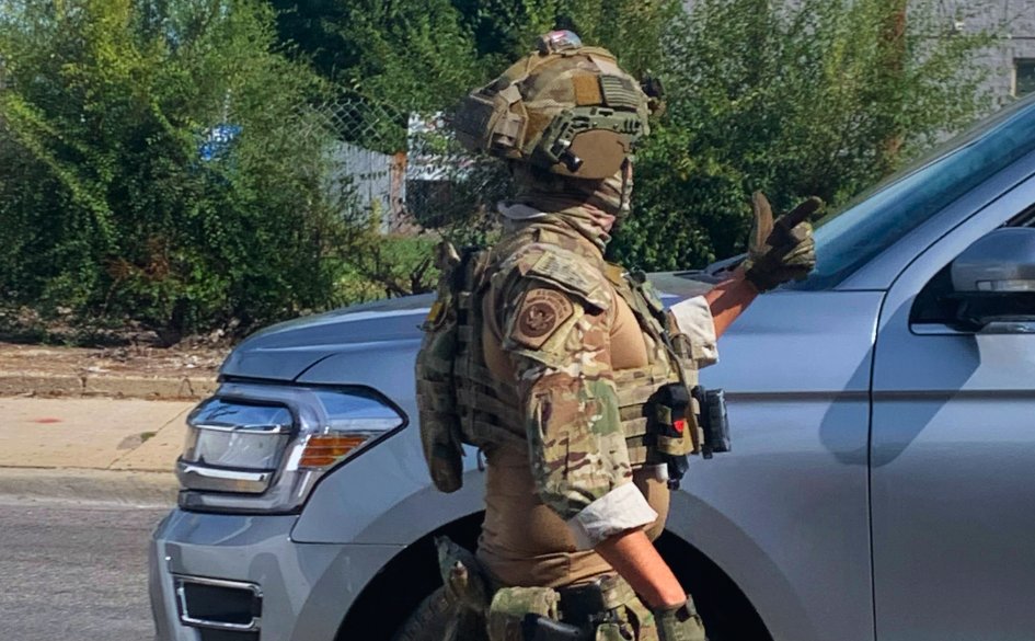 Federal agents were sighted on the West Side near Congress Parkway and California Ave on Oct. 1 Photo courtesy of Equity And Transformation (E.A.T.)