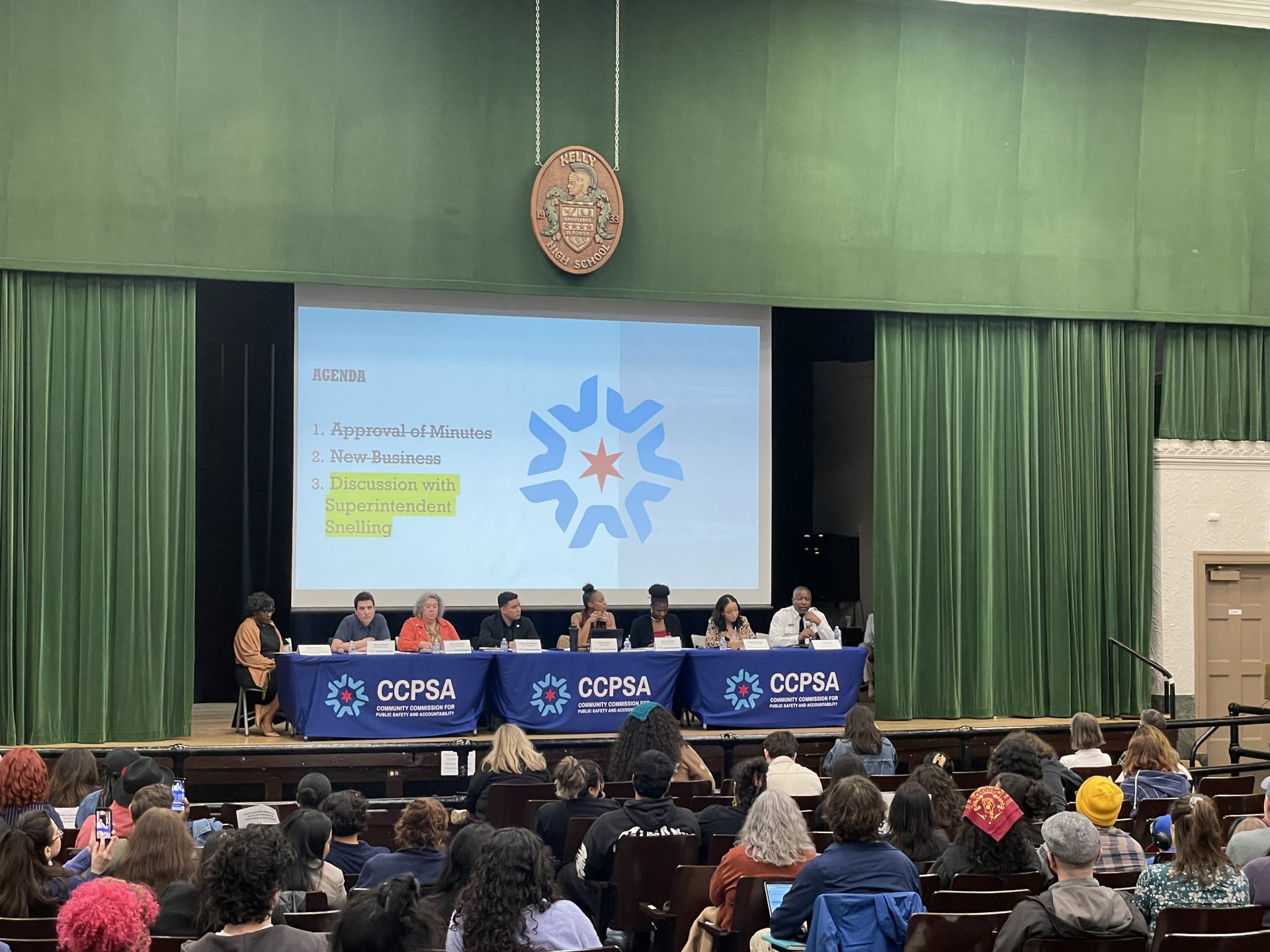 The Community Commission for Public Safety and Accountability (CCPSA) hosted the special meeting at Kelly High School, and the room was packed with residents, CPD officers, and Police District Councilors.
